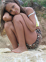 click here to see preteen model image